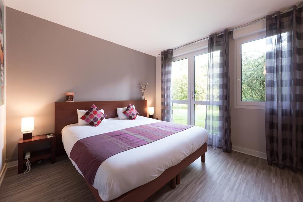 לוקרונה Latitude Ouest Hotel Restaurant & Spa מראה חיצוני תמונה